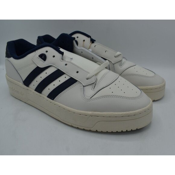 Athletic_Shoes
